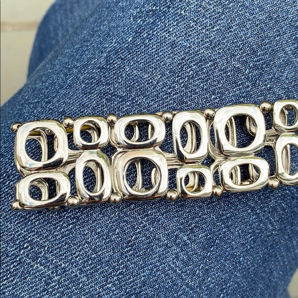 Silver tone stretch bracelet - Picture 3 of 4
